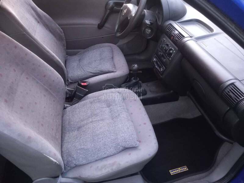 Opel Corsa B 1.0