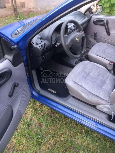 Opel Corsa B 1.0