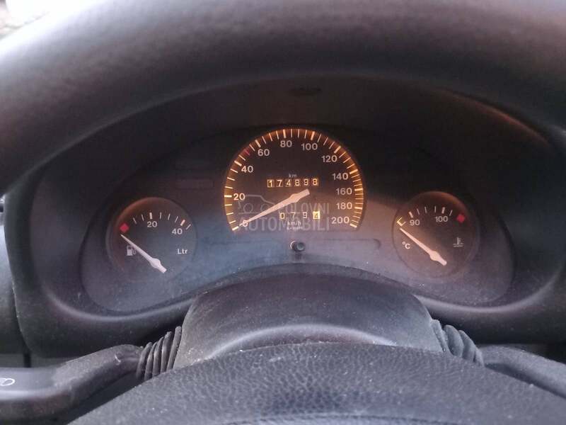 Opel Corsa B 1.0