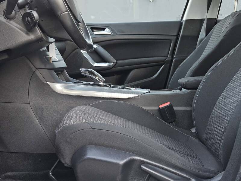 Peugeot 308 BlueHDi - Automa.tik