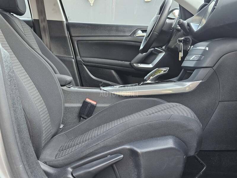 Peugeot 308 BlueHDi - Automa.tik