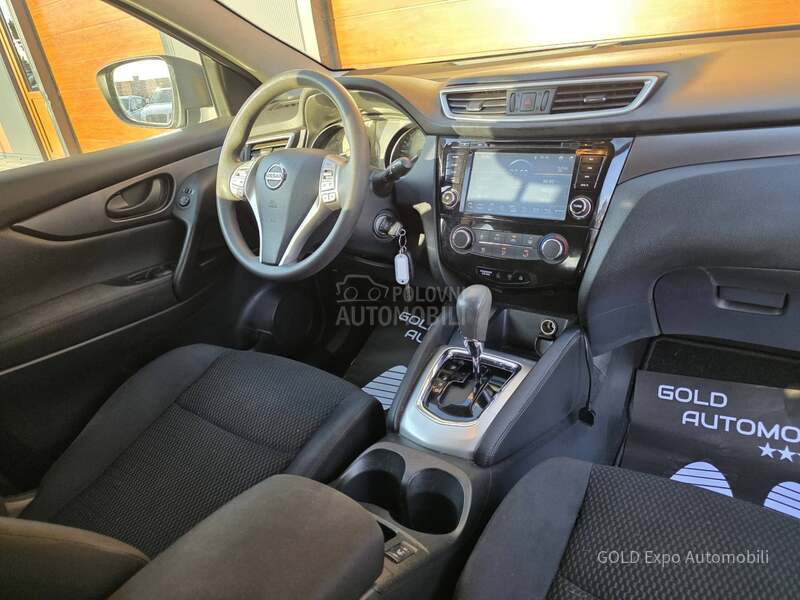 Nissan Qashqai 1.2 360 X-TRONIC FUL