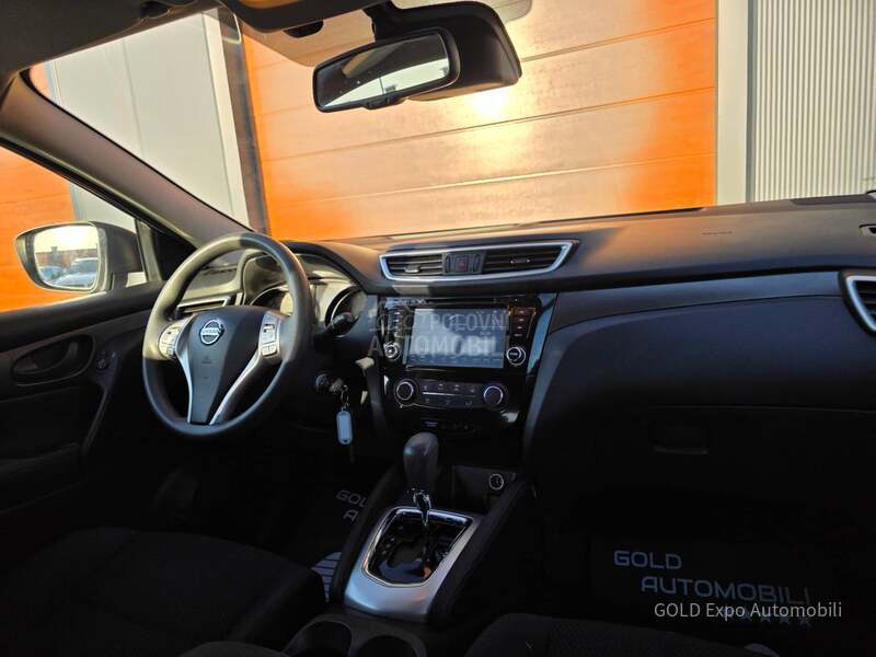 Nissan Qashqai 1.2 360 X-TRONIC FUL