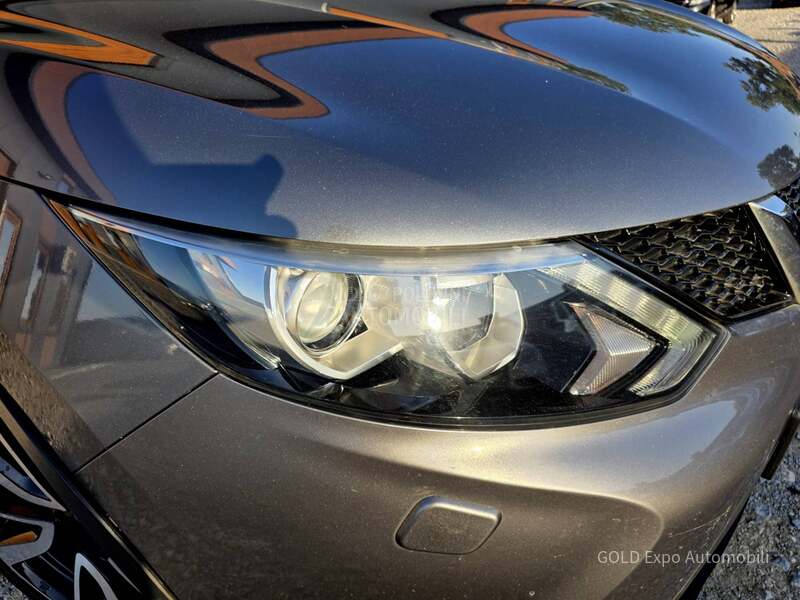 Nissan Qashqai 1.2 360 X-TRONIC FUL