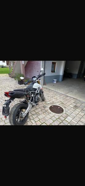 Aprilia dorsoduro