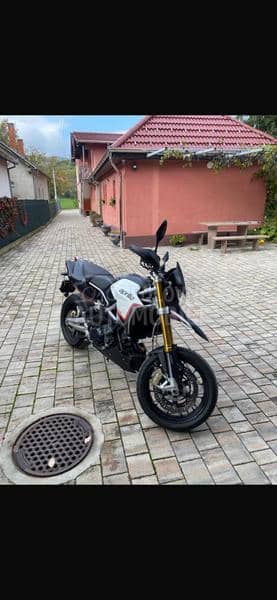 Aprilia dorsoduro