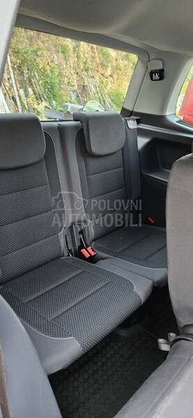 Volkswagen Touran 2.0TDI 7sedista