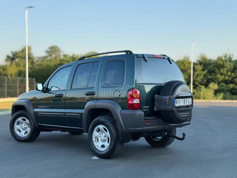 Jeep Cherokee 2.5 SPORT