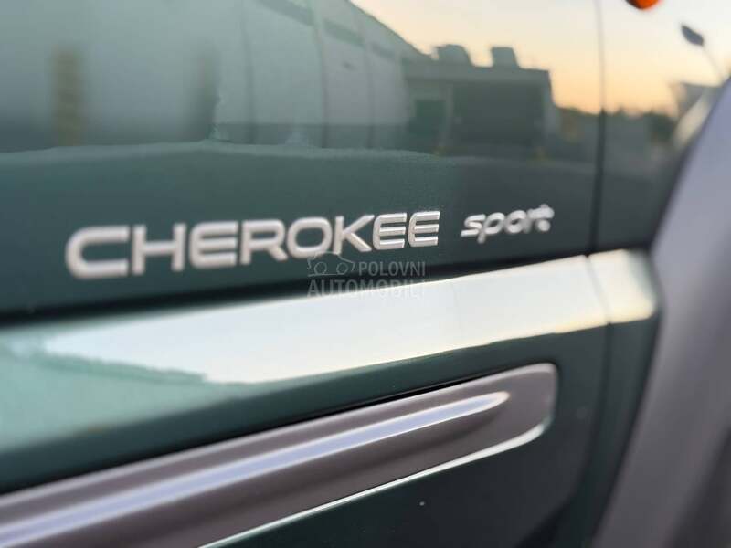 Jeep Cherokee 2.5 SPORT