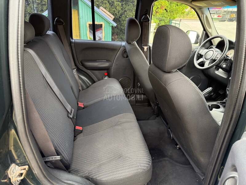 Jeep Cherokee 2.5 SPORT