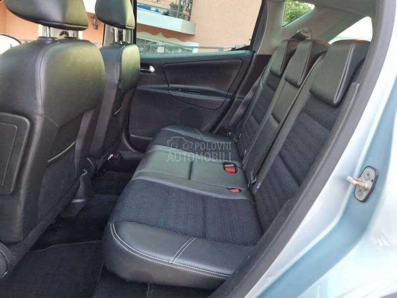 Peugeot 207 Ocuvan na max