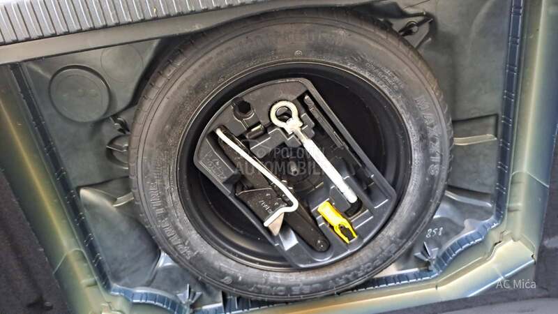 Citroen C4 SpaceTourer 1.2 NAV LED ALU AUT