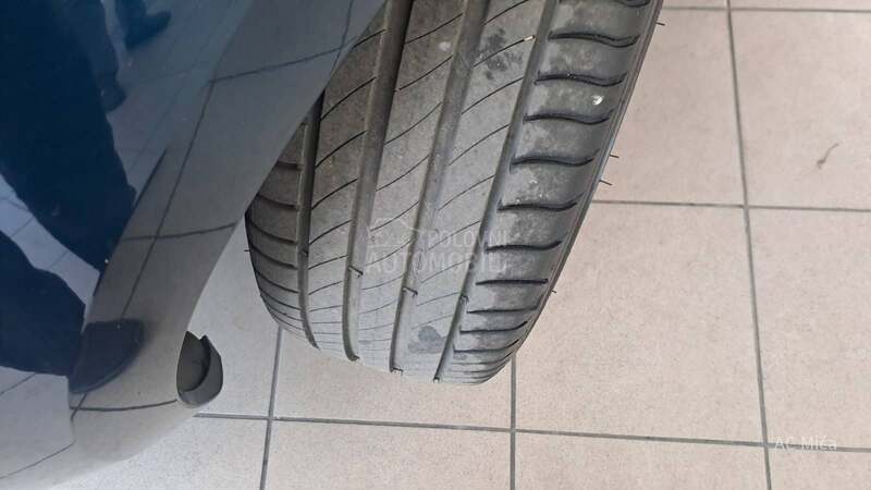 Citroen C4 SpaceTourer 1.2 NAV LED ALU AUT
