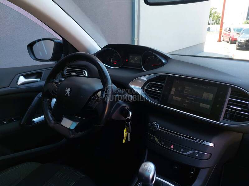 Peugeot 308 1.6HDI PAN/KAM/LED