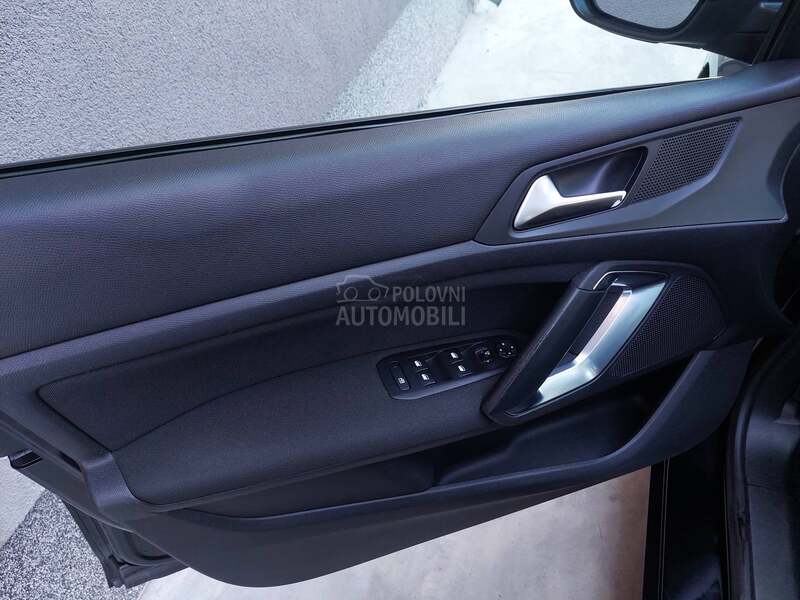 Peugeot 308 1.6HDI PAN/KAM/LED