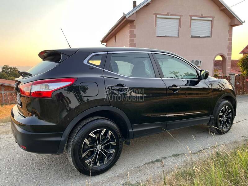 Nissan Qashqai i.z.u.z.e.t.a.n