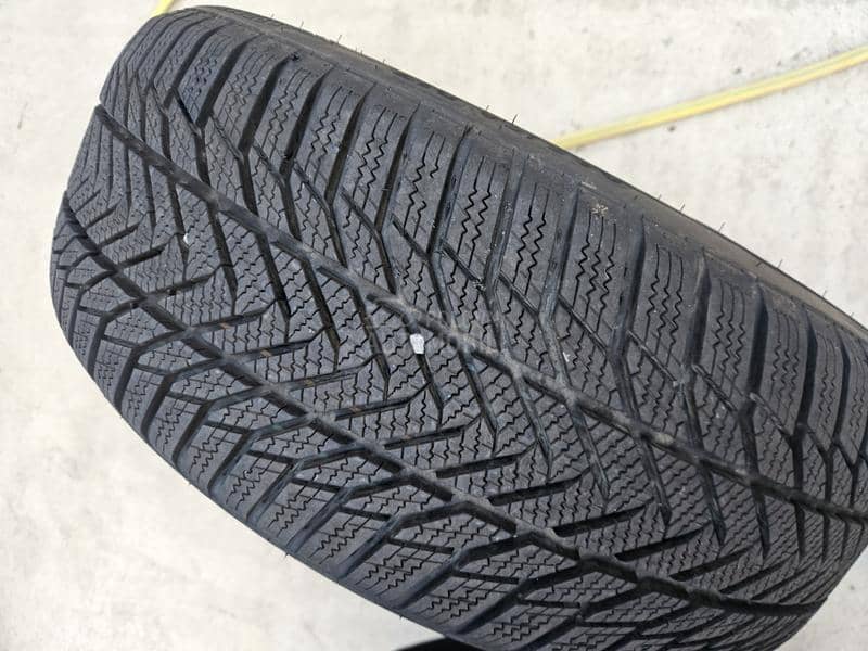 Esa Tecar 205/50 R17 Zimska