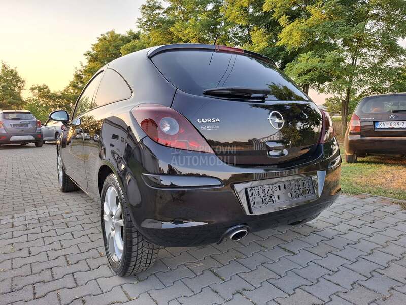 Opel Corsa D 1.4 i, Enyoj