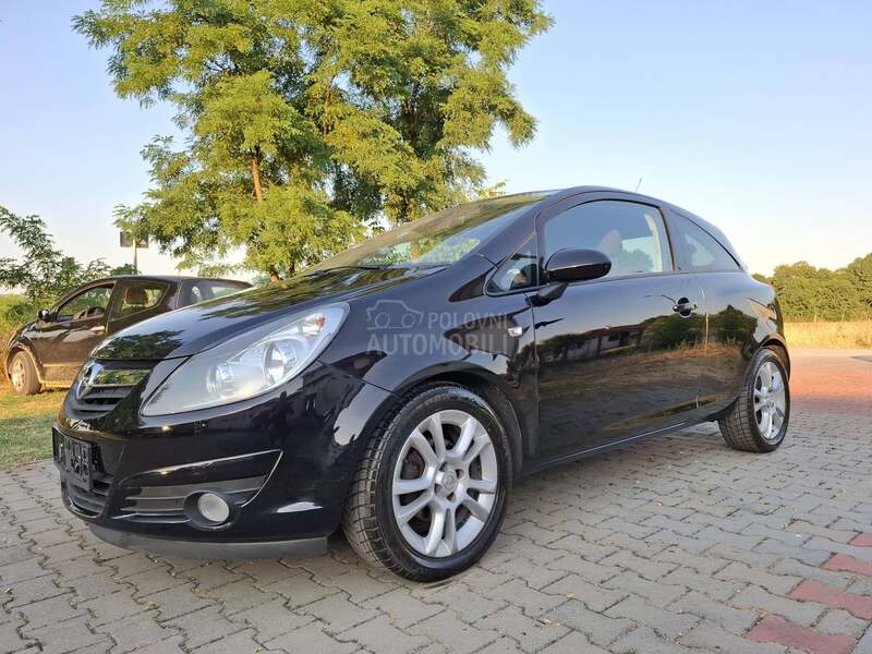 Opel Corsa D 1.4 i, Enyoj