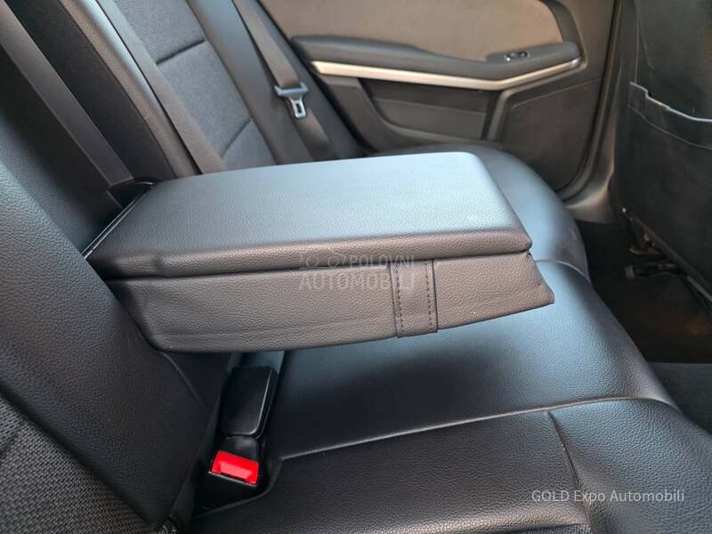 Mercedes Benz E 220 2.1 CDi AVANTGARD