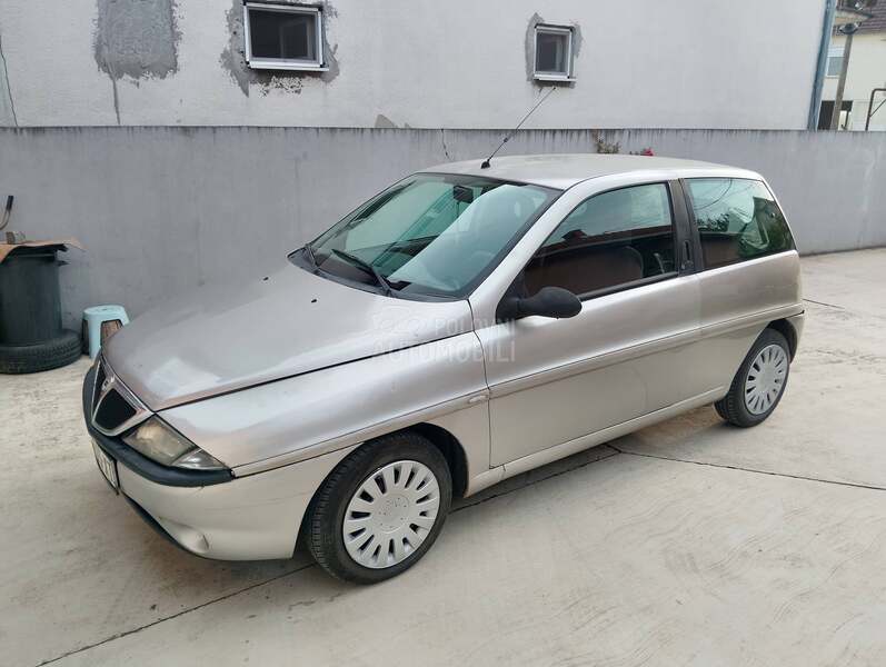 Lancia Ypsilon 1.2 8v