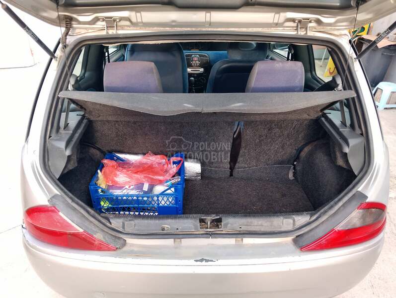 Lancia Ypsilon 1.2 8v