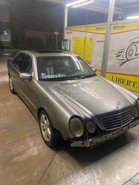 Mercedes Benz E 200 