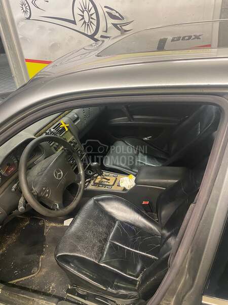 Mercedes Benz E 200 