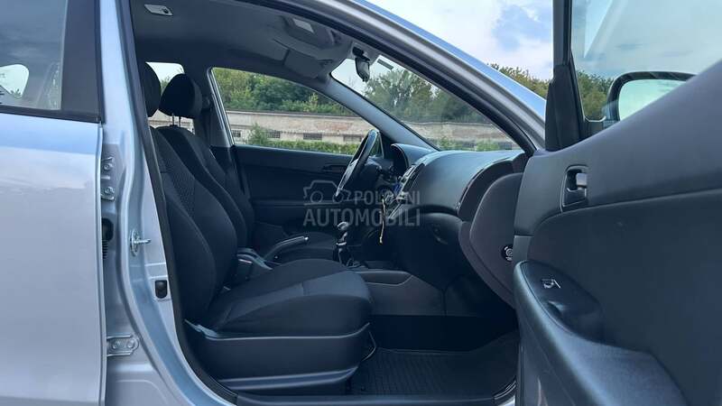Hyundai i30 1.6 CRDI N0V00