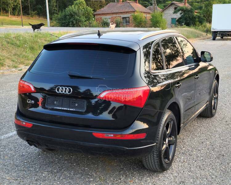 Audi Q5 2.0 tdi s-line.CH