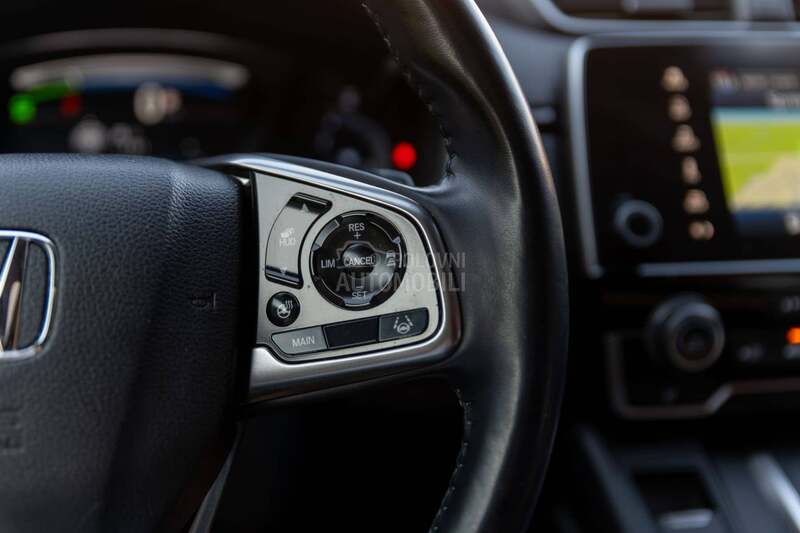 Honda CR-V 2.0/CVT/hybrid/pano