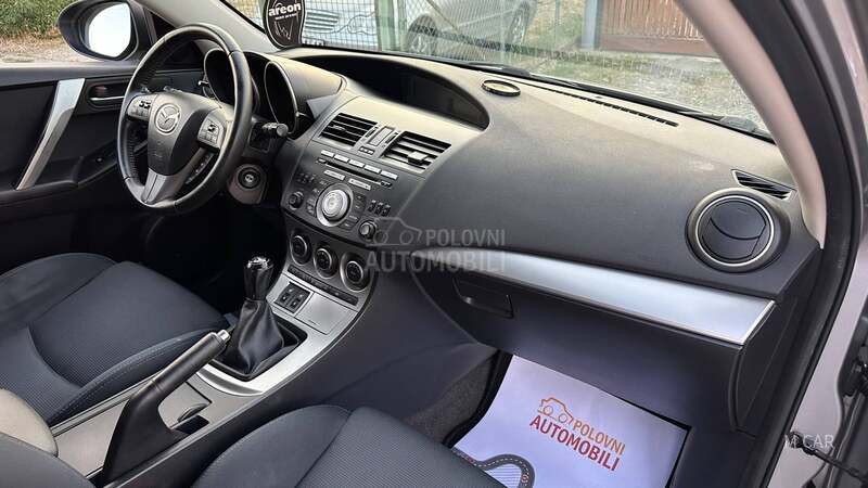 Mazda 3 N O V A