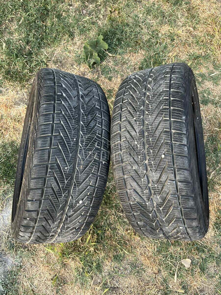 Vredestein 235/40 R18 Sve sezone