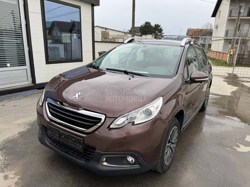 Peugeot 2008 1,2 i