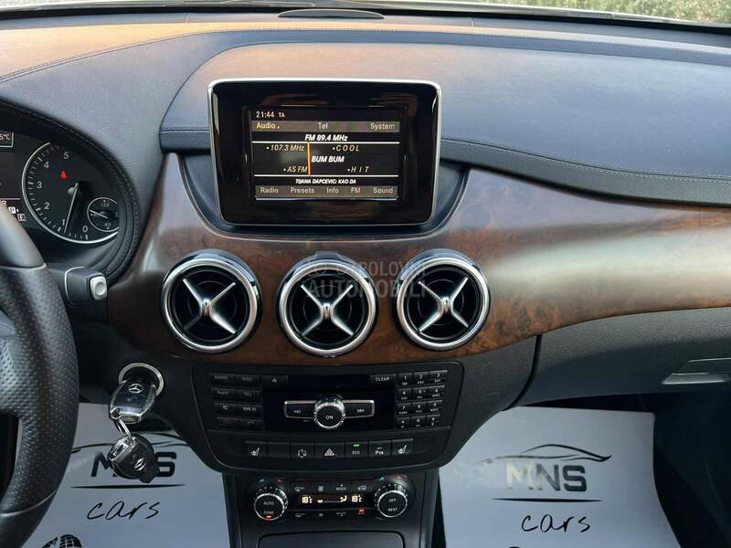 Mercedes Benz B 200 Luxury/Aut7G/Led/ACC