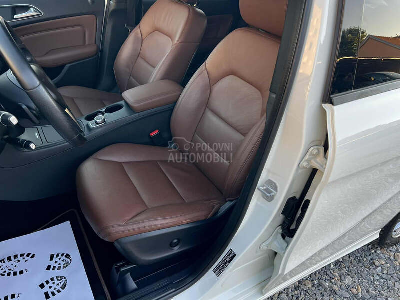 Mercedes Benz B 200 Luxury/Aut7G/Led/ACC