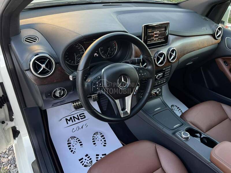 Mercedes Benz B 200 Luxury/Aut7G/Led/ACC