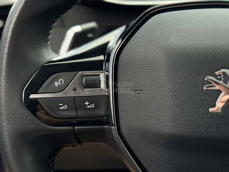 Peugeot 2008 1.5D/ALLURE/VITUAL