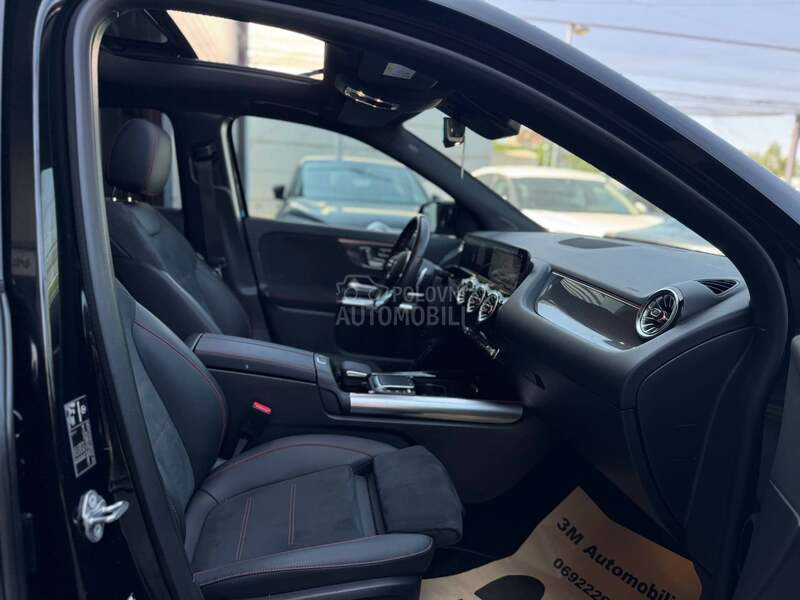 Mercedes Benz GLA 200 D/AMG/PANO/MULTIBEAM