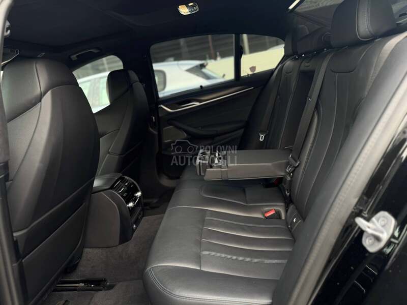 BMW 530 D/XDRIVE/LASER/PANO