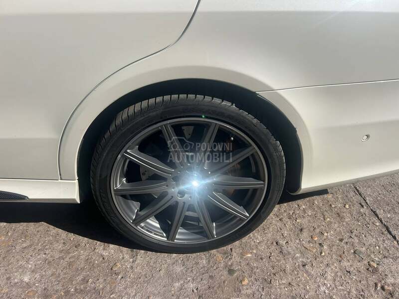 Pirelli 255/35 R19 Letnja