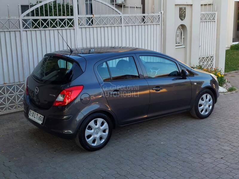 Opel Corsa D 1.3CDTI Cosmo S/S