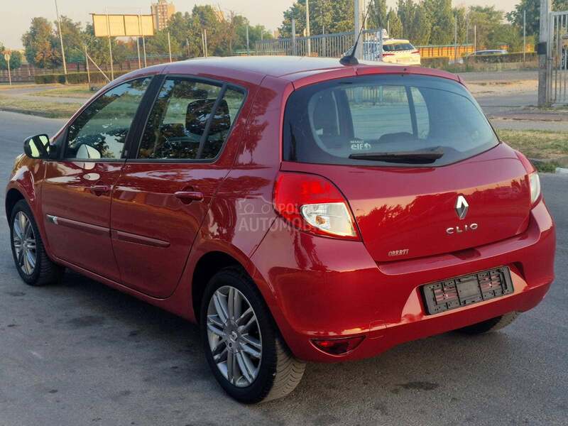 Renault Clio 1.2b SPECIAL EDITION