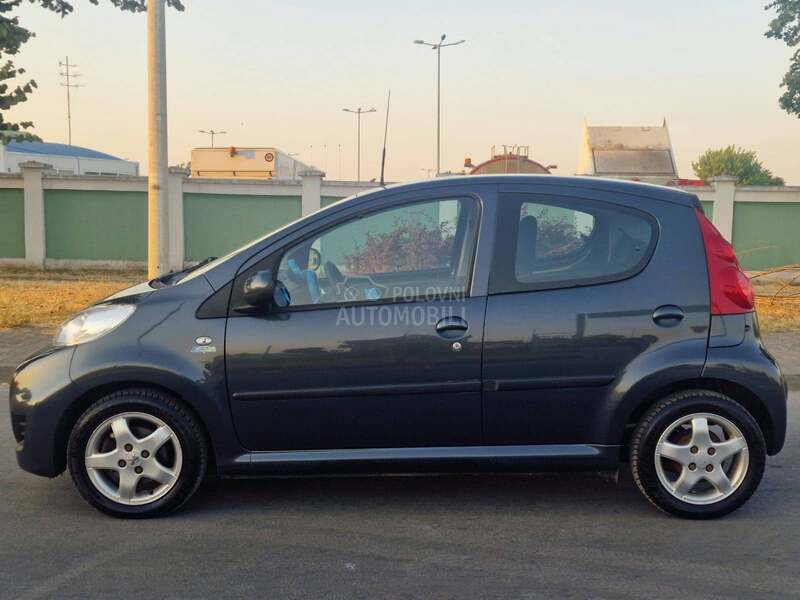 Peugeot 107 1.0b