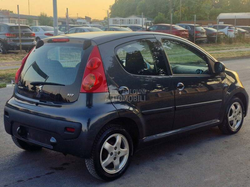 Peugeot 107 1.0b
