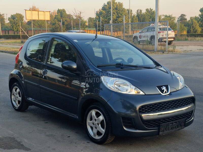 Peugeot 107 1.0b