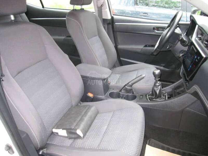 Toyota Corolla 1.6 VALVEMATIC STYLE