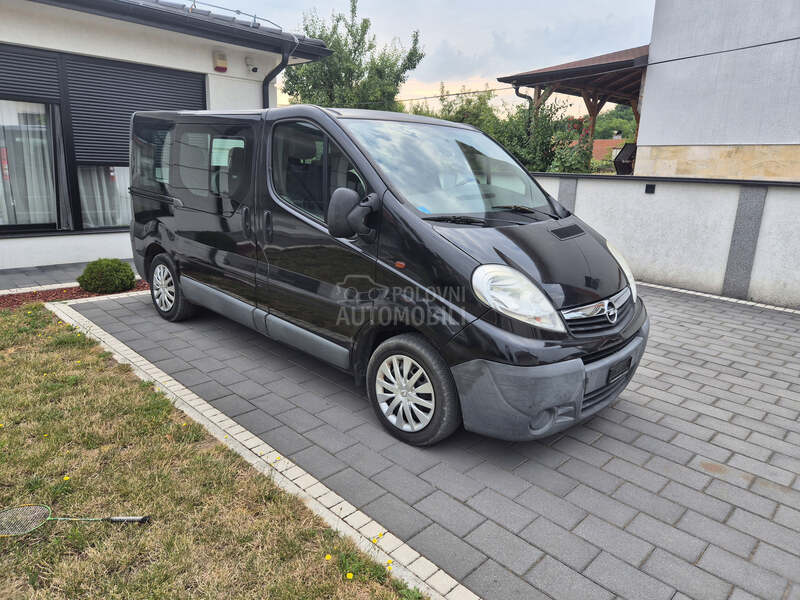 Opel Vivaro 2.5 d