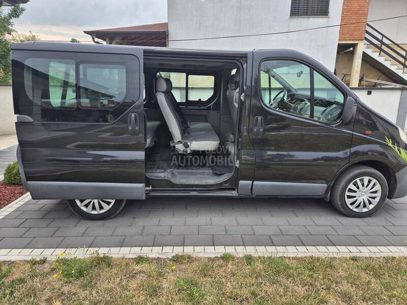 Opel Vivaro 2.5 d