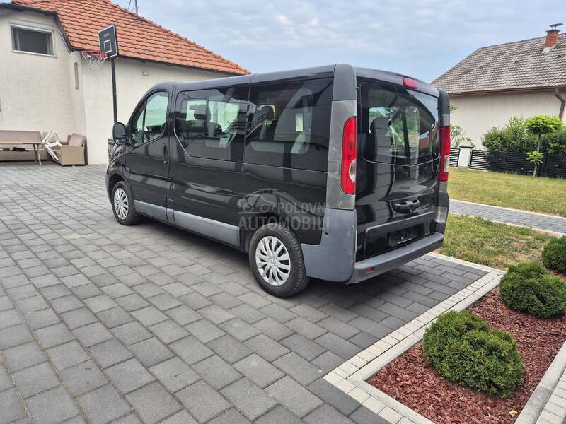 Opel Vivaro 2.5 d